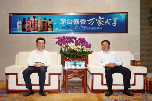 遵义市长亲赴茅台，寄语企业发展：再创辉煌新篇章
